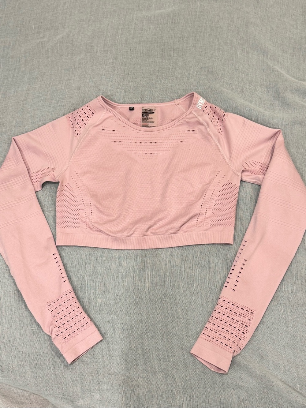 Gymshark Light Pink Long Sleeve Crop Top
Sz L Workout Athletic